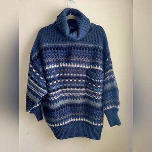 Vintage Liz wear long turtle neck sweater